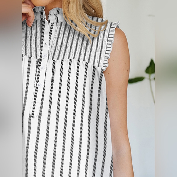 Frill Printed Mock Neck Top - Picture 3 of 5